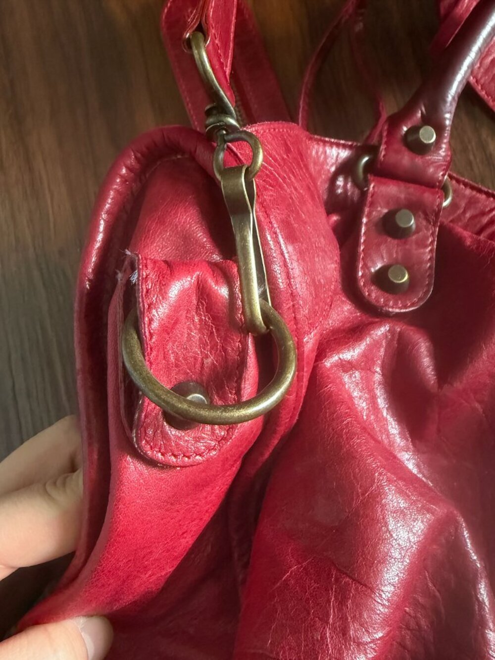 Balenciaga Red Leather le city motorcycle bag - Picture 8 of 9